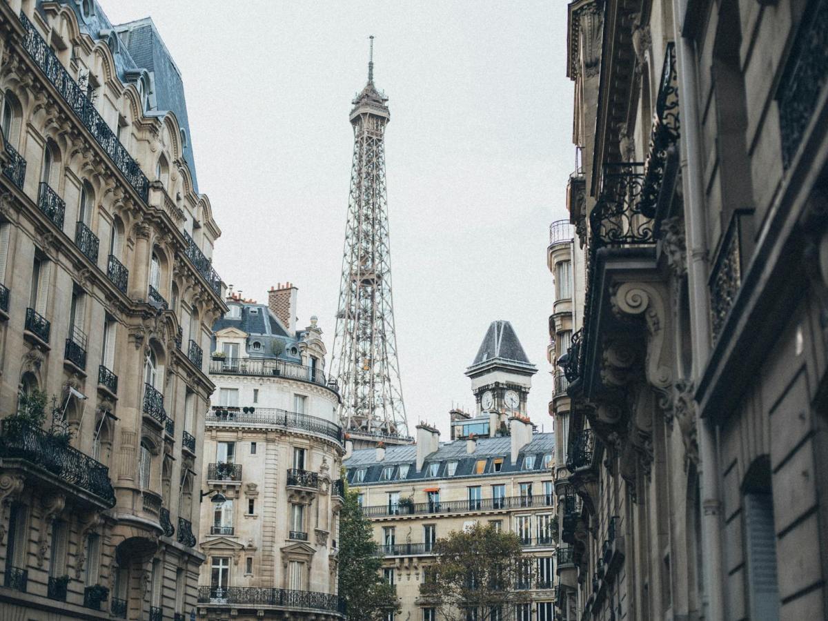 Paris Awaits! Cheap Roundtrip Flights from Harlingen for&nbsp;$559